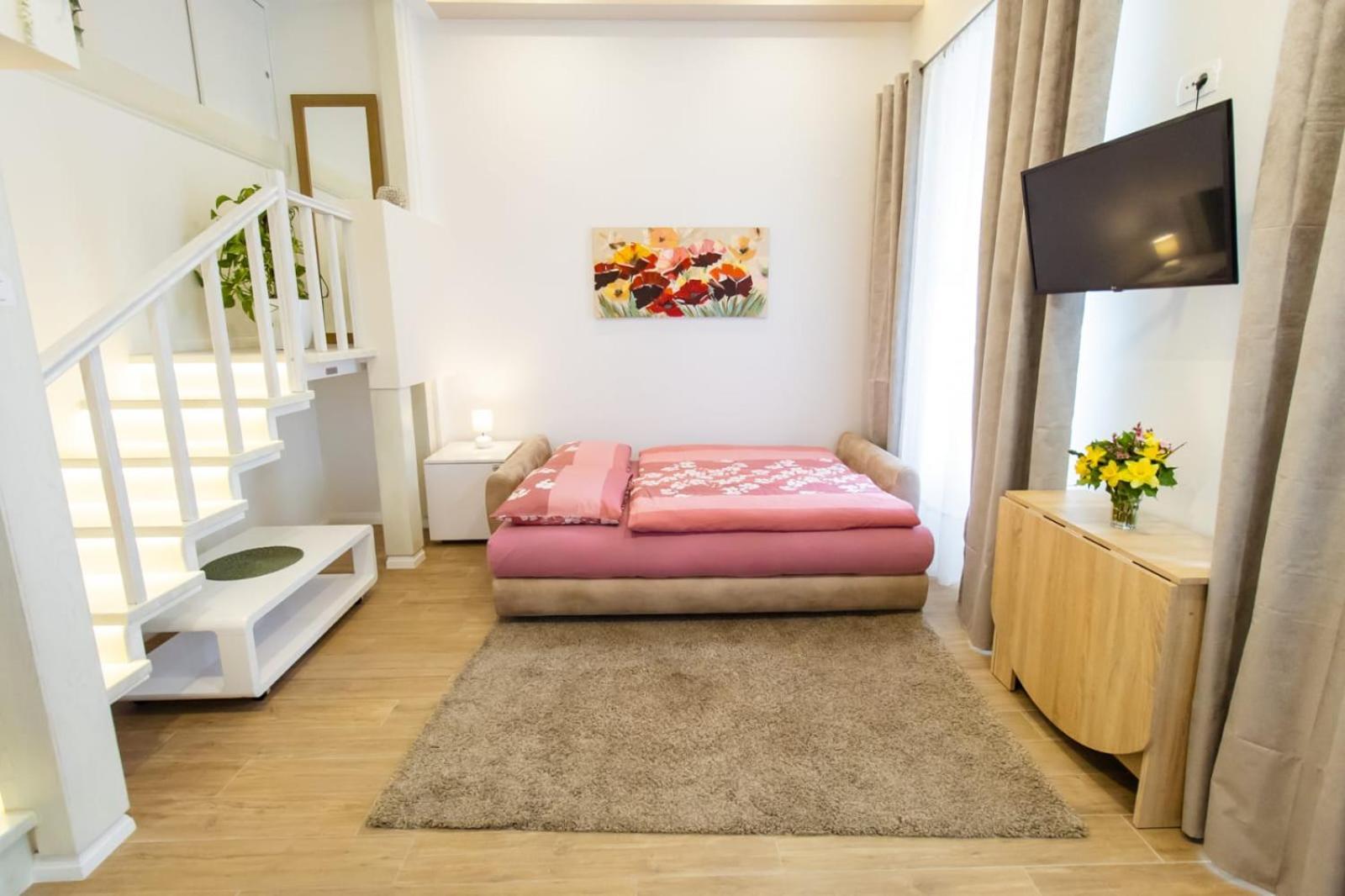 Bonne Chance Studio Apartment, Zagreb Center, Top Location Luaran gambar